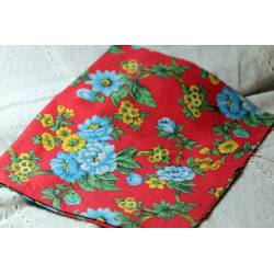 tissu fleuri rouge