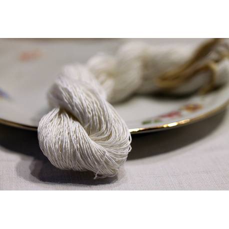 échevette coton perlé N°8 blanc