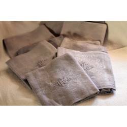 lot de serviettes anciennes teintes à la main rose