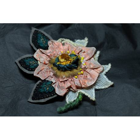 Pièce Unique Broche Pivoine 4