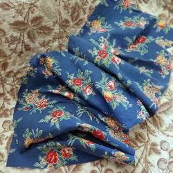 Tissu Ancien bouquet fond bleu