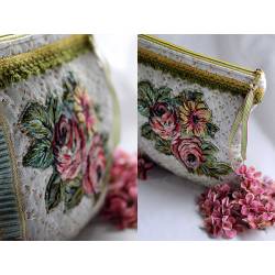 Pièce Unique trousse roses tapissées